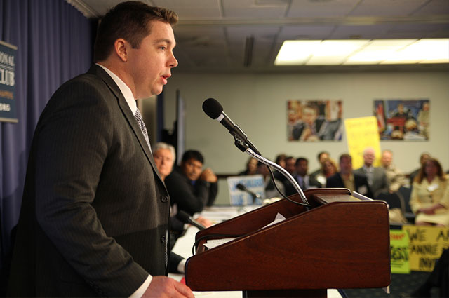 iStock_000013825372Small